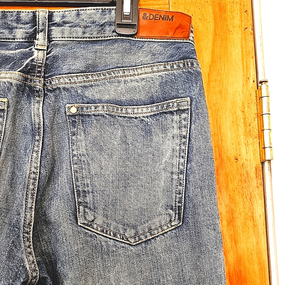H&M Women's BoyFriend Low-Waist Button-Front Distressed Jeans, Size 28 - Picture 13 of 16